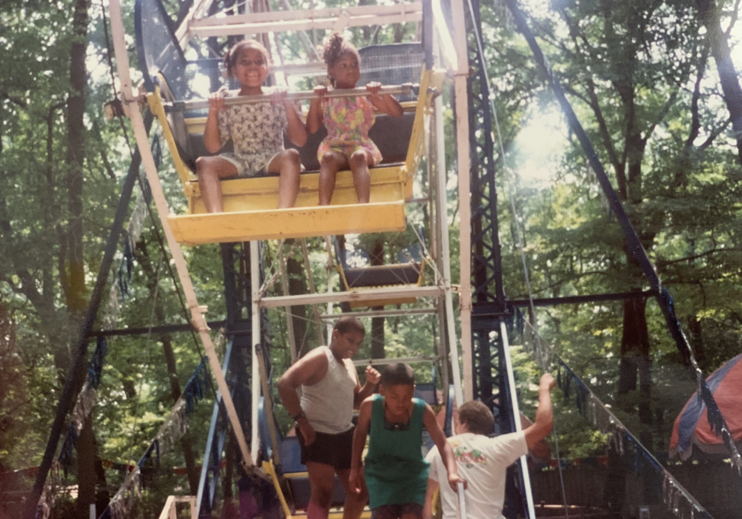 Ronnik and her family riding a ferris wheel in California when they were kids.